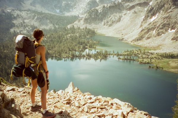 Équipement outdoor et randonnée : les accessoires indispensables pour explorer la forêt